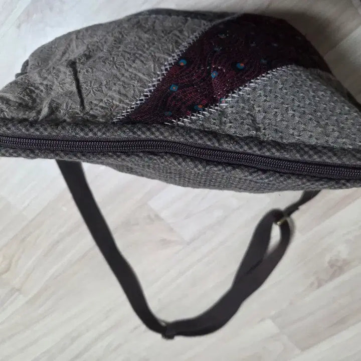 [BUNJANG] Handmade Quilt Crossbody Bag / 수제퀼트크로스&amp;숄드백
