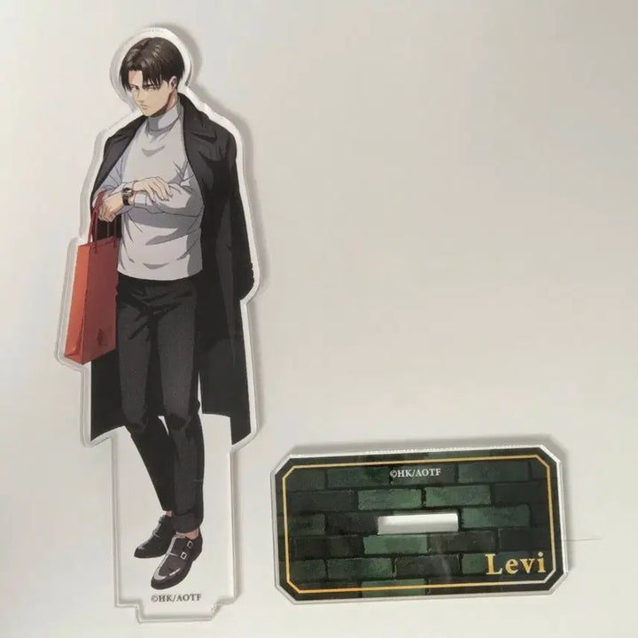 [BUNJANG] Attack on Titan Levi Acrylic Stand / 진격의 거인 스마일 카페 리바이 아크릴