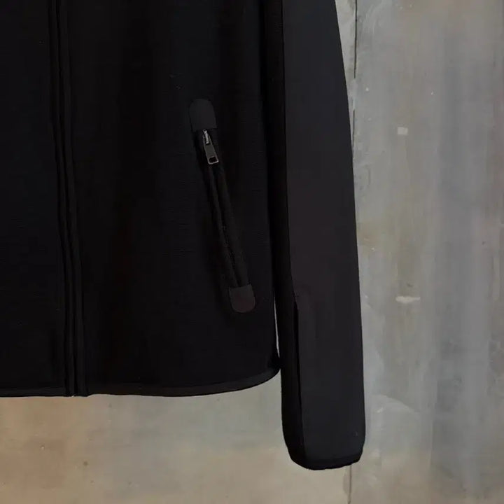 [BUNJANG] Prada Sport Archive Knit Zip-Up Men&