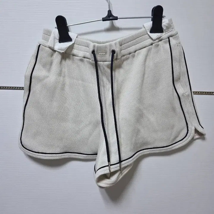 [BUNJANG] Hansum System Color Line Drawstring Shorts / 한섬 25ss 시스템 컬러 라인 드로우스트링 쇼츠 55