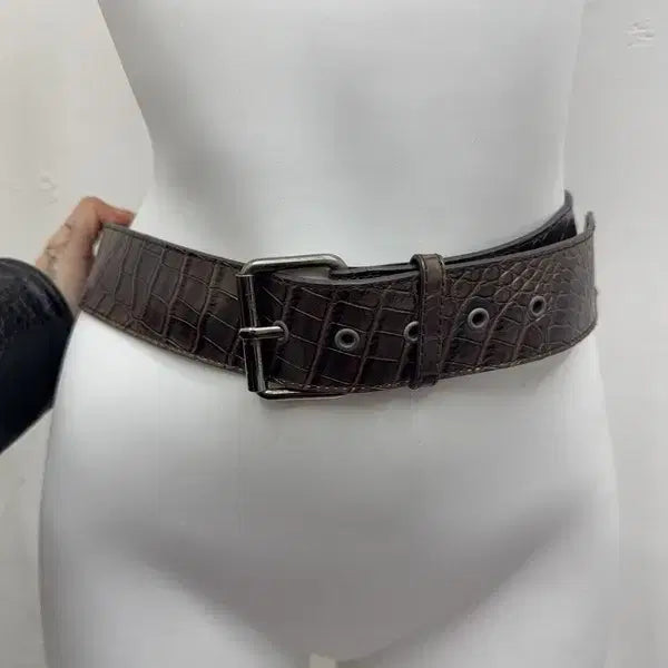 [BUNJANG] Phaeton Brown Eyelet Belt / 파에톤 브라운 아일렛 벨트