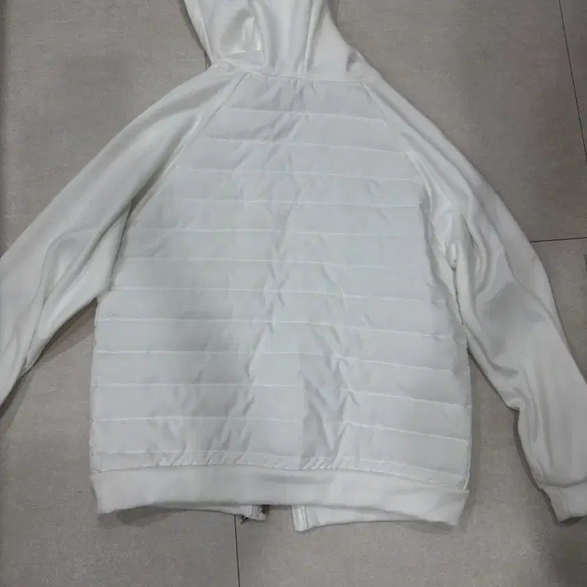 [BUNJANG] White Knit Lightweight Padded Jacket / 화이트 니트 경량패딩