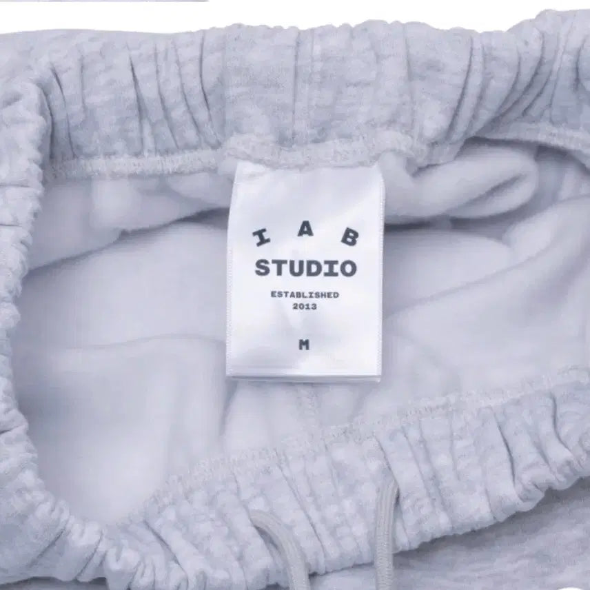 [BUNJANG] IAB Studio Sweatpants Light Gray / [M사이즈] 아이앱스튜디오 스웨트 조거 팬츠 라이트 그레이 새제품 판매
