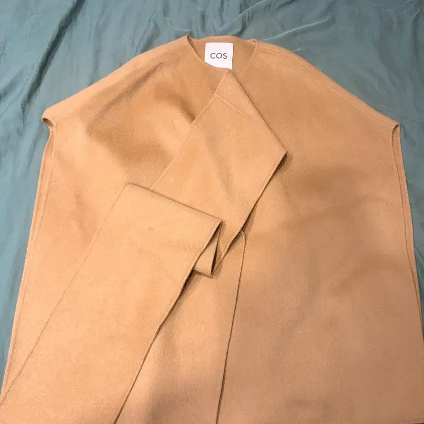 [BUNJANG] COS Wool Blend Cape Coat / COS 울 블랜드 케이프