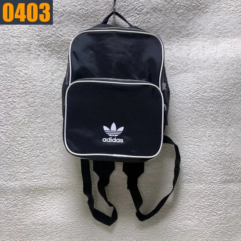 [BUNJANG] Adidas Black Square Backpack / ADIDAS 아디다스 불꽃로고 검정 사각 백팩