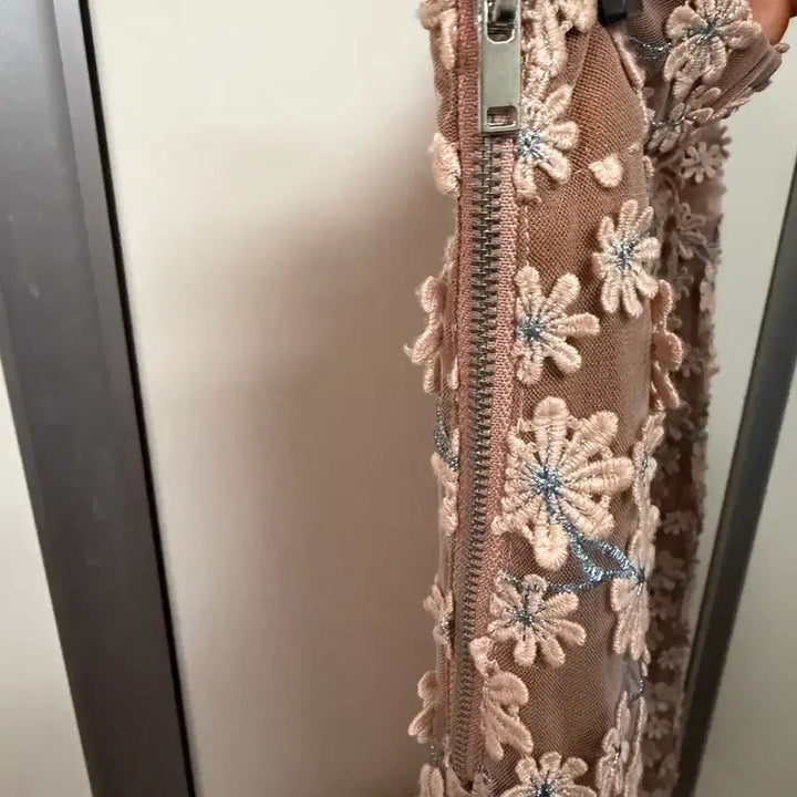 [BUNJANG] Anna Sui Floral Embroidered Lace Skirt / 안나수이 플라워자수 레이스 스커트 밴딩스킨톤뒷트임샤롱치마꽃무늬하객룩돌잔치