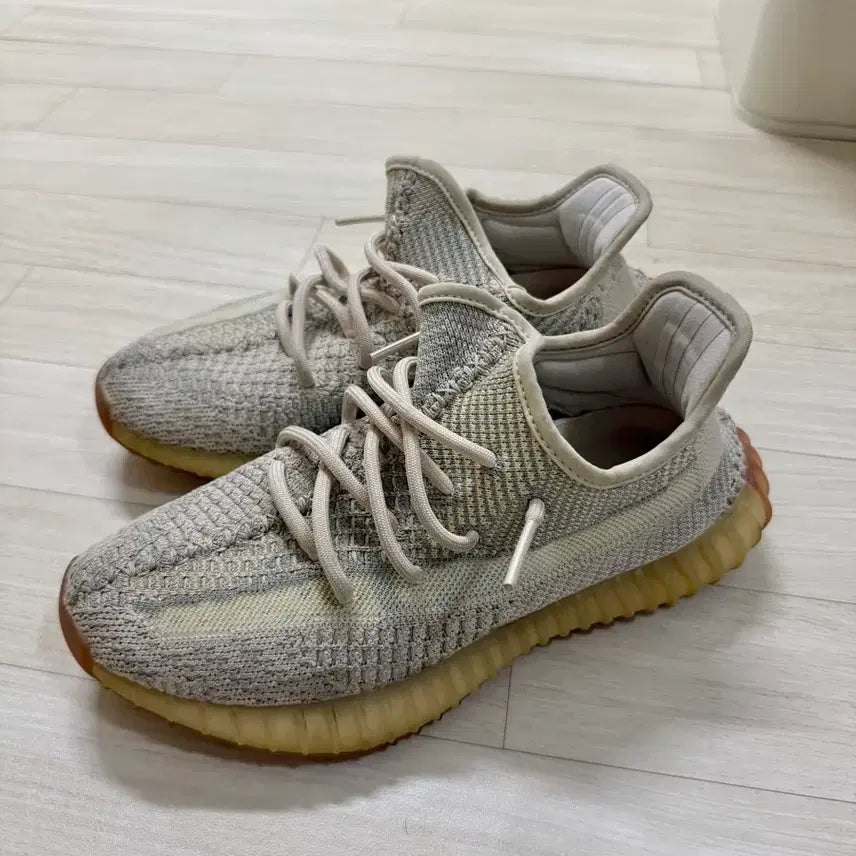 [BUNJANG] Adidas Yeezy Boost 350 V2 Citrin Sneakers / 아디다스 이지부스트 350 V2 시트린