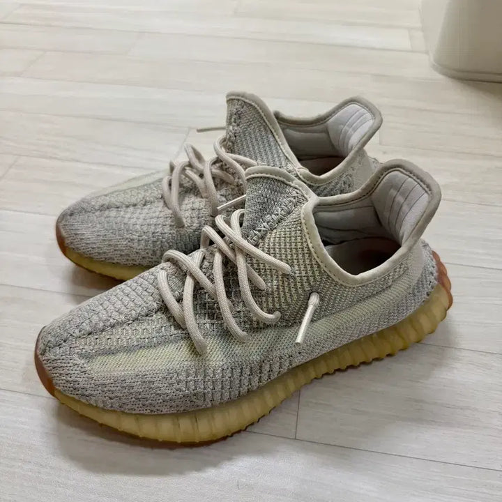 [BUNJANG] Adidas Yeezy Boost 350 V2 Citrin Sneakers / 아디다스 이지부스트 350 V2 시트린