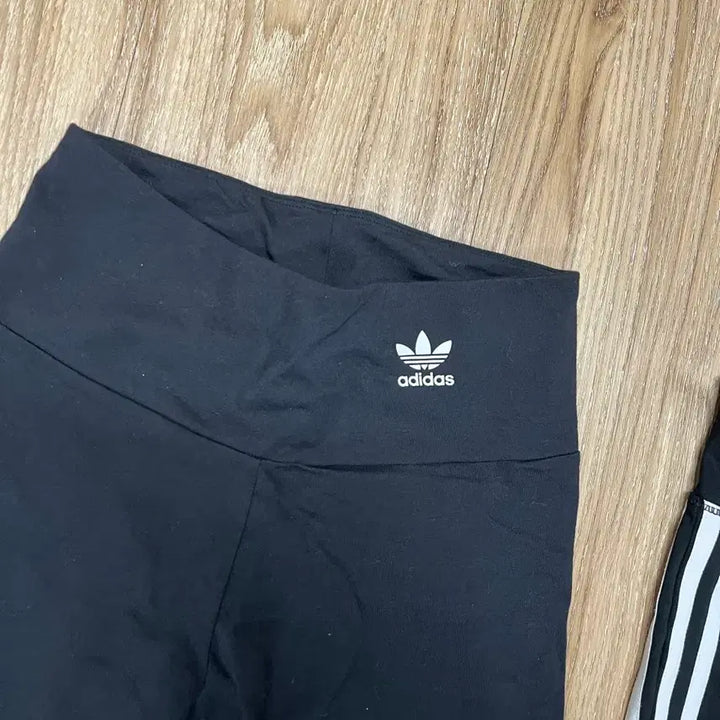 [SOLD OUT] 아디다스 레깅스 2장 일괄