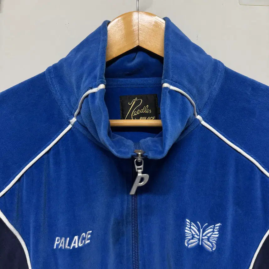 [SOLD OUT] 팔라스 Palace x 니들스 Needles 콜라보 트랙 자켓 판매 L