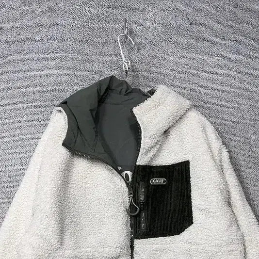 [BUNJANG] Who.A.U. Reversible Green White Fleece Jacket (Small) / 후아유 양면 그린 화이트 뽀글이 점퍼 Small