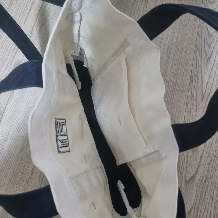 [BUNJANG] BTS Limited Edition Canvas Tote Bag / BTS 방탄소년단 한정판 가방 / 실사용 가능 / 상태양호