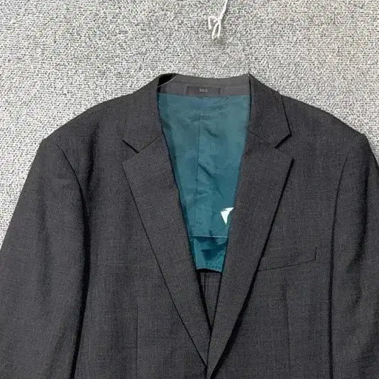 [BUNJANG] Zieg Gray Two-Button Blazer (Size 105) / 지이크 그레이 투버튼 블레이저 105-180(105)