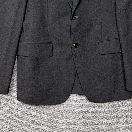 [BUNJANG] Zieg Gray Two-Button Blazer (Size 105) / 지이크 그레이 투버튼 블레이저 105-180(105)