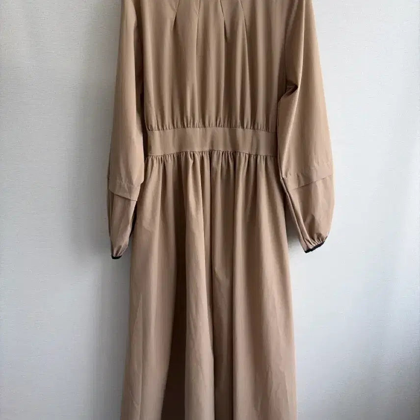 [BUNJANG] Beige Long Dress / 베이지 바스락 롱 원피스