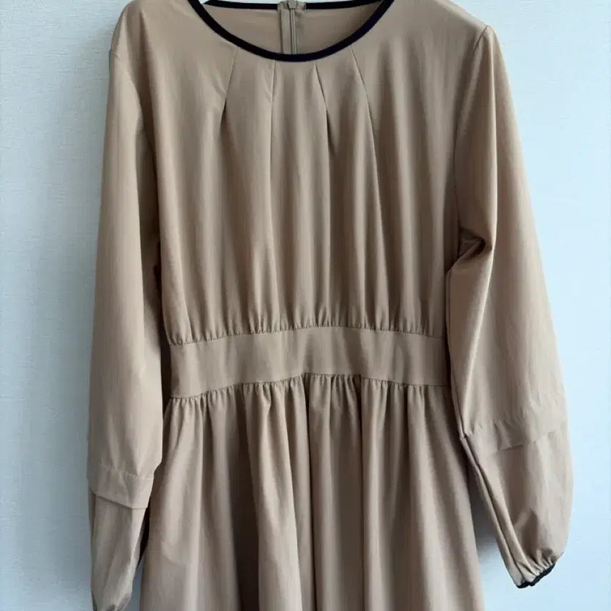 [BUNJANG] Beige Long Dress / 베이지 바스락 롱 원피스