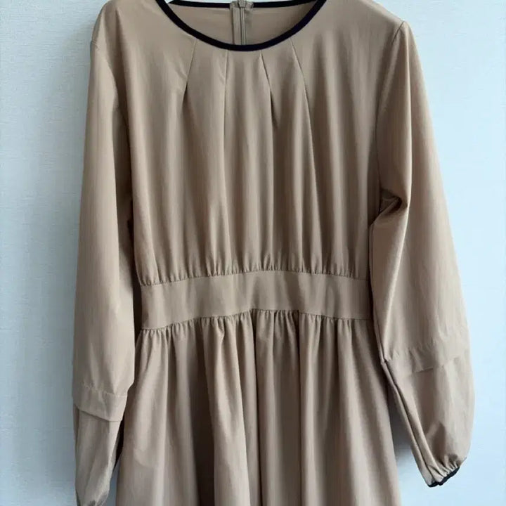 [BUNJANG] Beige Long Dress / 베이지 바스락 롱 원피스