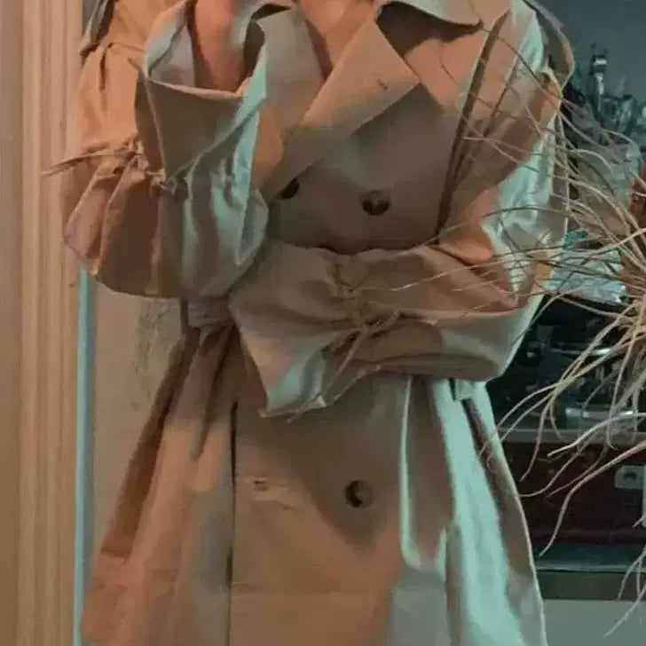 [BUNJANG] Beige Short Trench Coat with Waist Tie - Women&