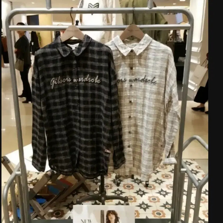 [BUNJANG] Thursday Island Embroidered Check Blouse / 새상품 S 앞자수 체크 블라우스  써스데이아일랜드