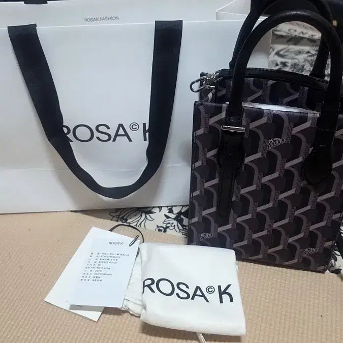 [BUNJANG] Rosa.K Monogram Tote XS / 로사케이 모노그램 토트 xs 선물하세요~ 1회사용후 사진과 같이 보관