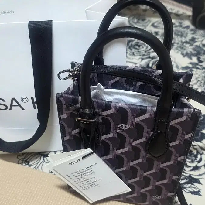[BUNJANG] Rosa.K Monogram Tote XS / 로사케이 모노그램 토트 xs 선물하세요~ 1회사용후 사진과 같이 보관