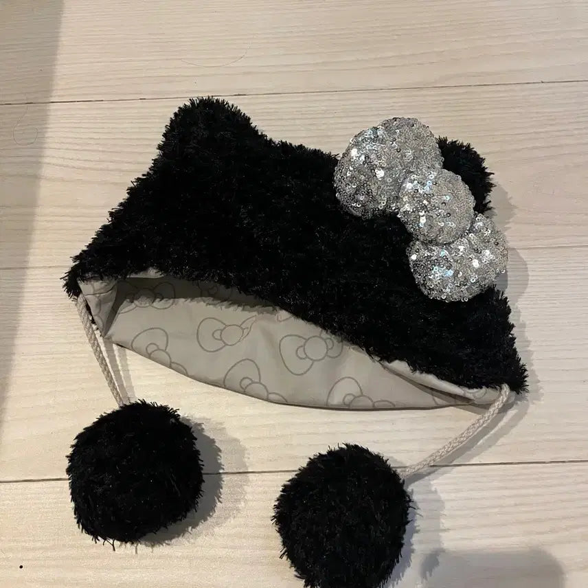 [BUNJANG] USJ Hello Kitty Gyaru Hat / USJ 헬로키티 산리오 모자 갸루