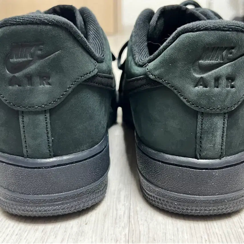 [BUNJANG] Nike Air Force WB Black Sneakers / 나이키 에어포스 wb 블랙 260