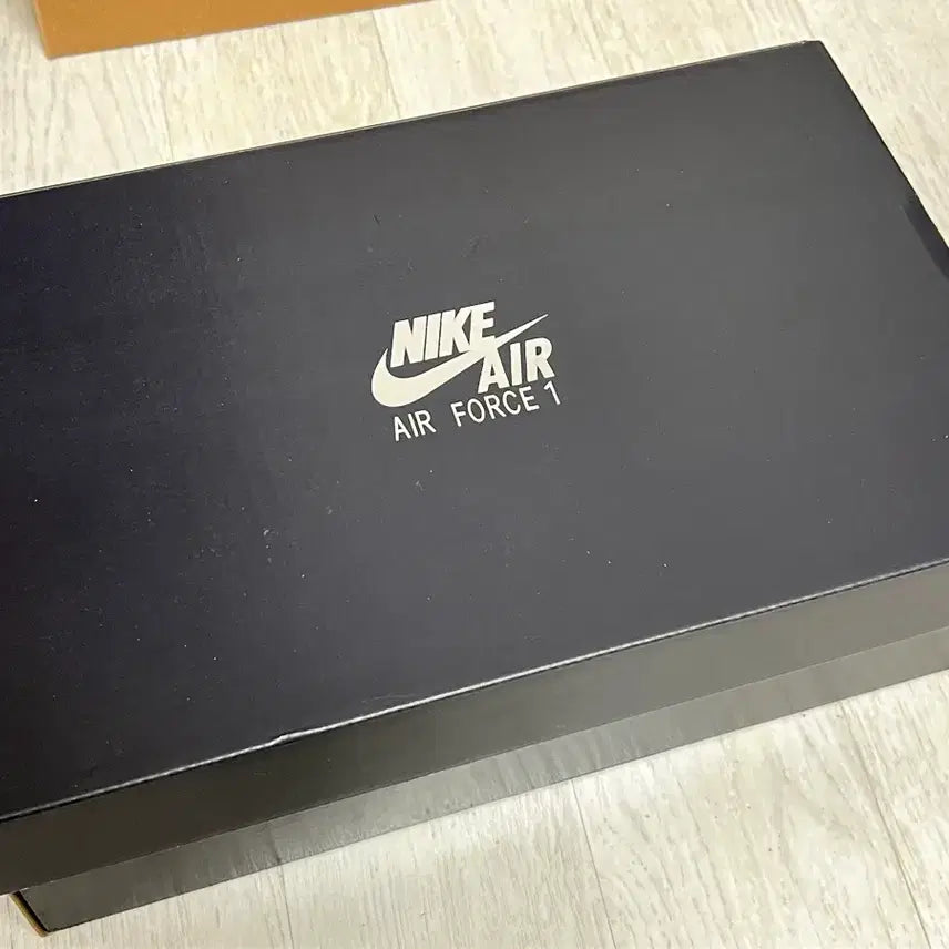 [BUNJANG] Nike Air Force WB Black Sneakers / 나이키 에어포스 wb 블랙 260