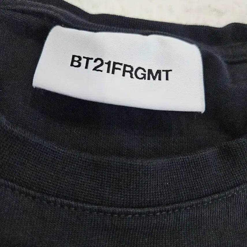 [BUNJANG] BT21 Fragment Short-Sleeve T-Shirt Black [L] / BT21프라그먼트 반팔 블랙[L]