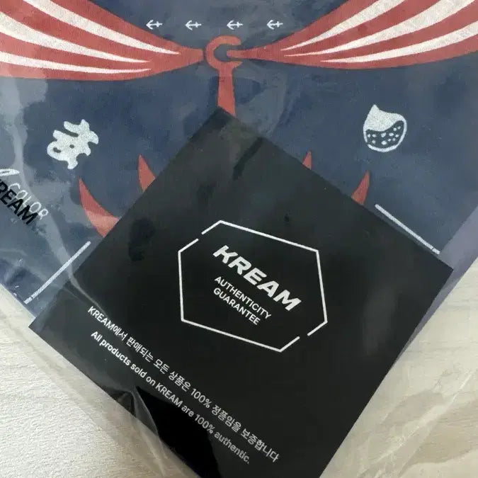[SOLD OUT] [OS] 캐피탈 컬러드 반다나 앵그리 캣 네이비