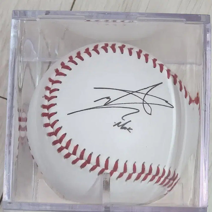 [BUNJANG] NCT Dream/NCT 127 Mark 2021 Universe Baseball Uniform + Signed Ball / 엔시티드림 엔시티127 마크 2021 유니버스 야구 유니폼+싸인볼