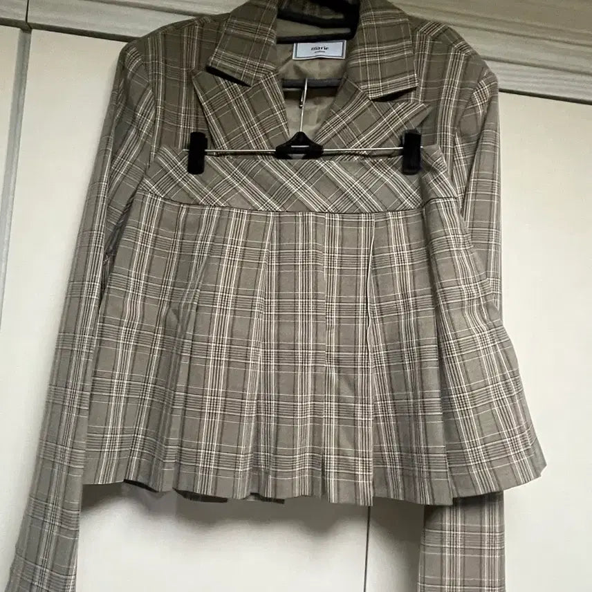 [BUNJANG] Unbranded Checkered Jacket &amp; Pleated Skirt Set / 체크자켓+플리츠스커트 세트(새상품)