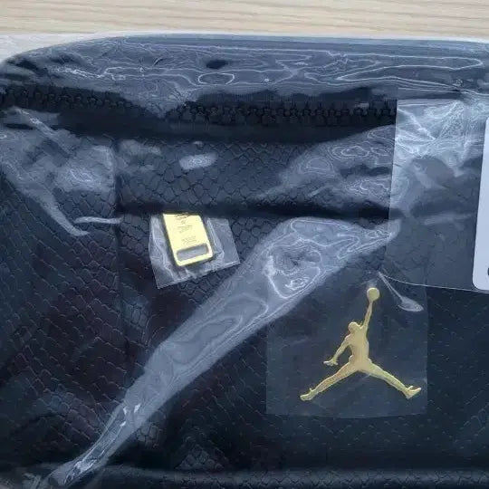 [BUNJANG] Nike Jordan Sling Bag / 나이키 조던 슬링백 힙색 웨이스트백 크로스 숄더백 블랙 화이트