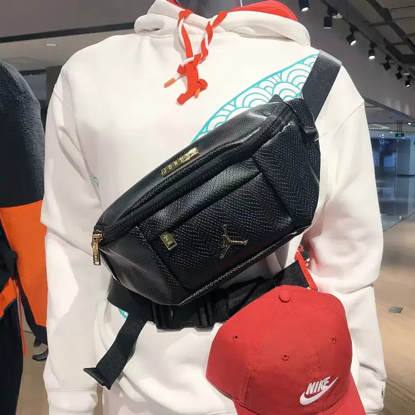 [BUNJANG] Nike Jordan Sling Bag / 나이키 조던 슬링백 힙색 웨이스트백 크로스 숄더백 블랙 화이트