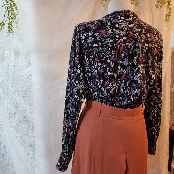 [BUNJANG] Thursday Island Brushed Cotton Blend Blouse with Pintuck Detail / 새옷 S 앞턱 장식 루즈핏 기모 블라우스 써스데이아일랜드