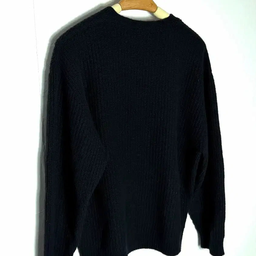 [BUNJANG] August V-Neck Knit Sweater / 어그스트 니트