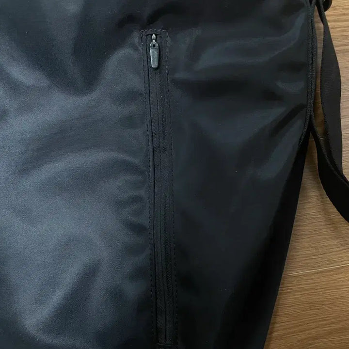 [BUNJANG] Hatching Room Dickies Wavey Messenger Bag / 해칭룸 디키즈 웨이비 메신저백