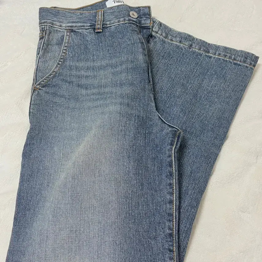 [BUNJANG] Toni Wek Straight-Leg Denim Jeans / 토니웩 STRAIGHT-LEG DENIM JEANS