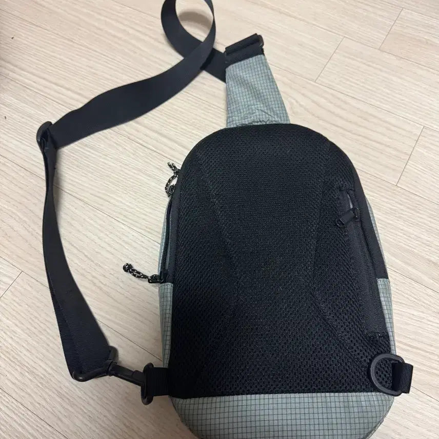 [BUNJANG] Eider Sling Bag / 새제품 남여공용-아이더 슬링백 팔아요~