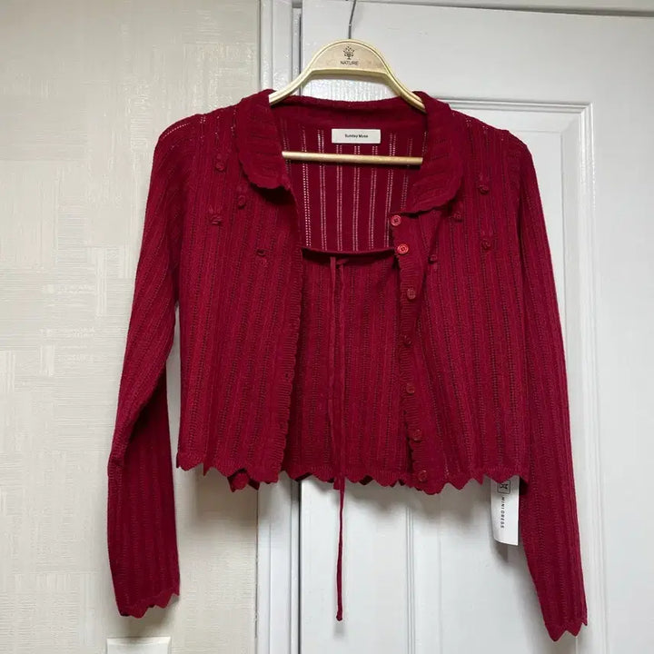 [BUNJANG] Red Cardigan and Camisole Set / 레드 가디건+나시 세트 @새옷