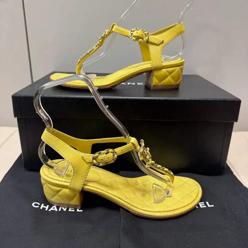 [BUNJANG] Chanel Slides Sandals / 36/230)샤넬 쪼리 샌들 슬리퍼