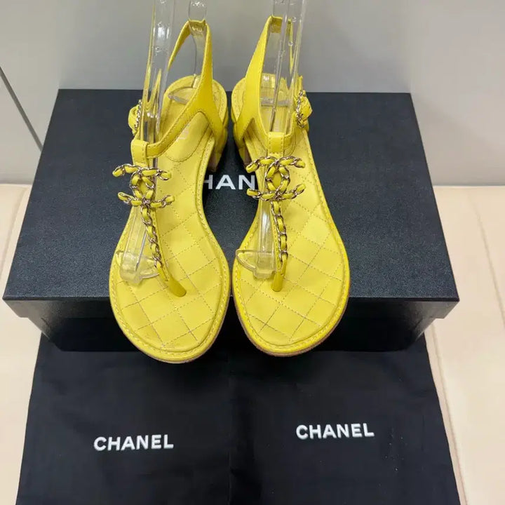 [BUNJANG] Chanel Slides Sandals / 36/230)샤넬 쪼리 샌들 슬리퍼