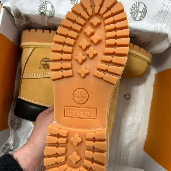 [BUNJANG] Timberland Premium 6-inch Waterproof Boots (Wheat Nubuck) 265mm / 팀버랜드 프리미엄 6인치 워터프루프 부츠 위트 누벅 265mm