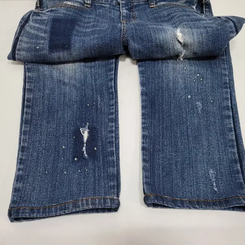 [BUNJANG] SON JUNG WAN Embellished Denim Jeans / SON JUNG WAN 손정완 큐빅장식 데미지 청바지 / 여 66