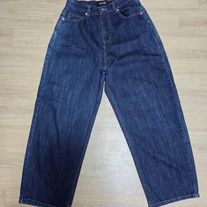[BUNJANG] TOFFEE Wide Fit Jeans (Size M) / 토피 (TOFFEE) 청바지 M