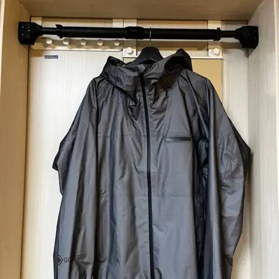 [BUNJANG] Kolon Sport Gore-Tex Hooded Jacket / (코오롱스포츠) 고어텍스 후드 자켓