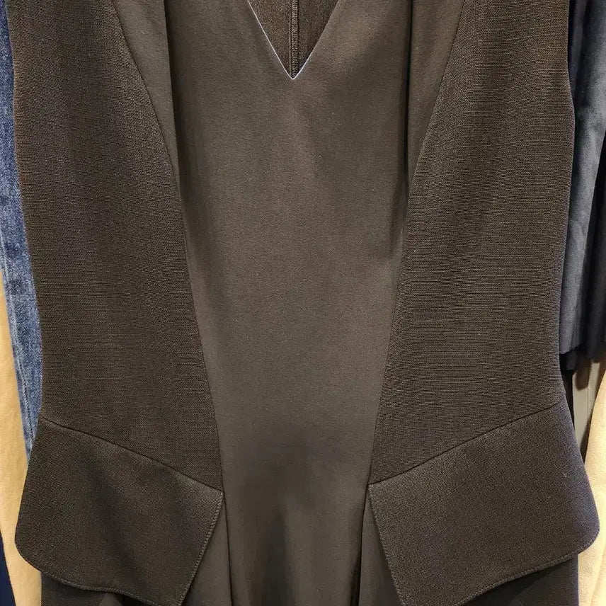 [BUNJANG] TIME Black Sleeveless Flare Dress / TIME 블랙 민소매 플레어 원피스