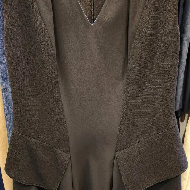 [BUNJANG] TIME Black Sleeveless Flare Dress / TIME 블랙 민소매 플레어 원피스