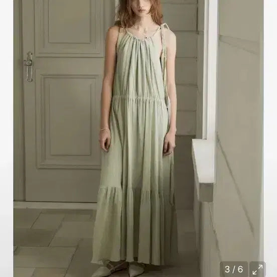 [BUNJANG] VALERIO Sleeveless Pleated Dress / VALERIO Neck String Point Sleeveless Ple