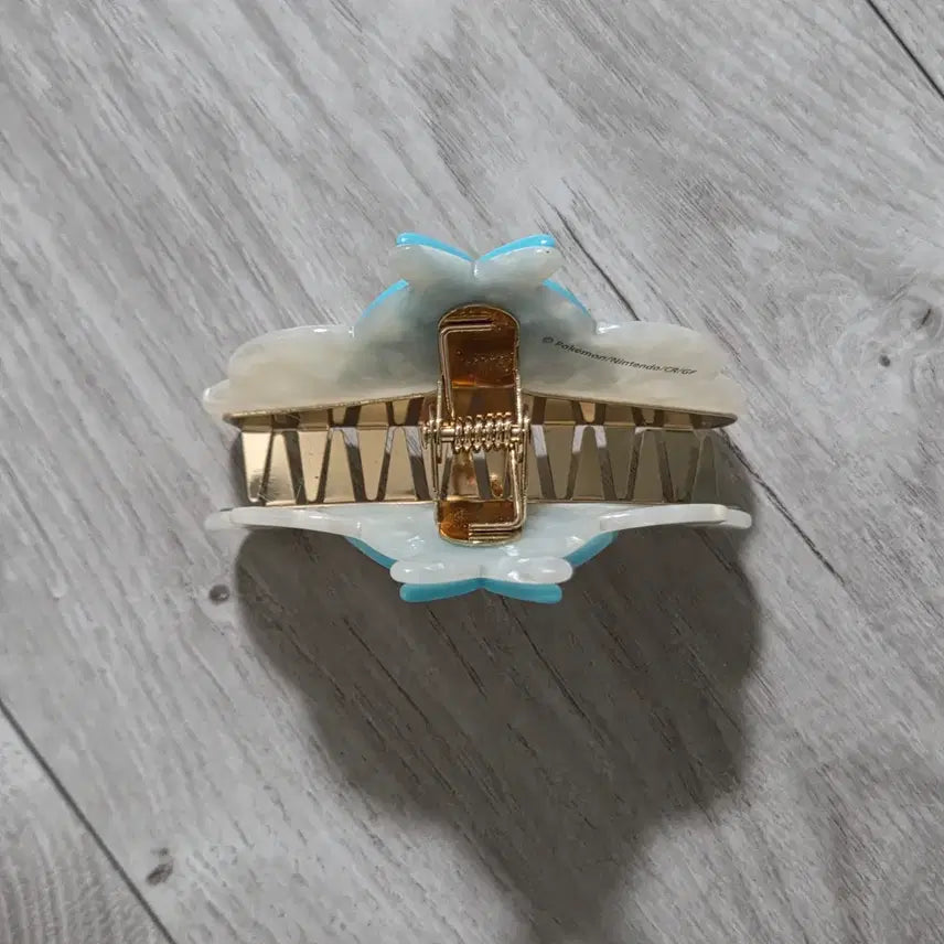 [BUNJANG] Pokemon Center Original Ribombee Hair Clip / (급전)포케센 파비코리 헤어클립